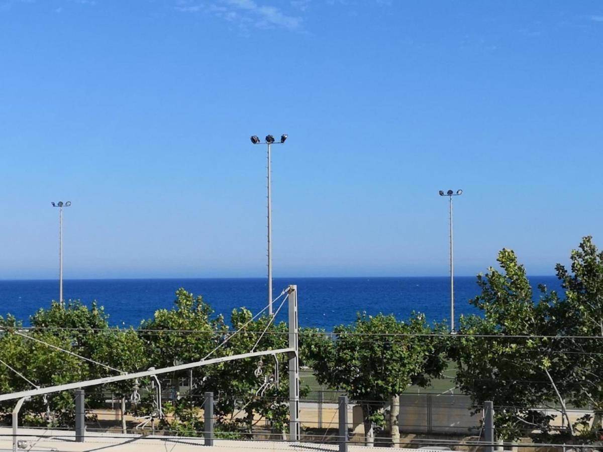 Luxury Apartment Accommodation, Next To Beach & Train Station קאללה מראה חיצוני תמונה